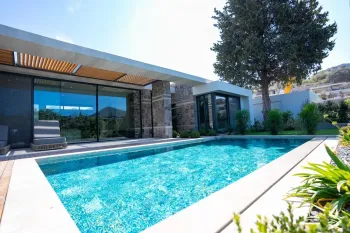 Central Yalikavak beautiful sea view private homes